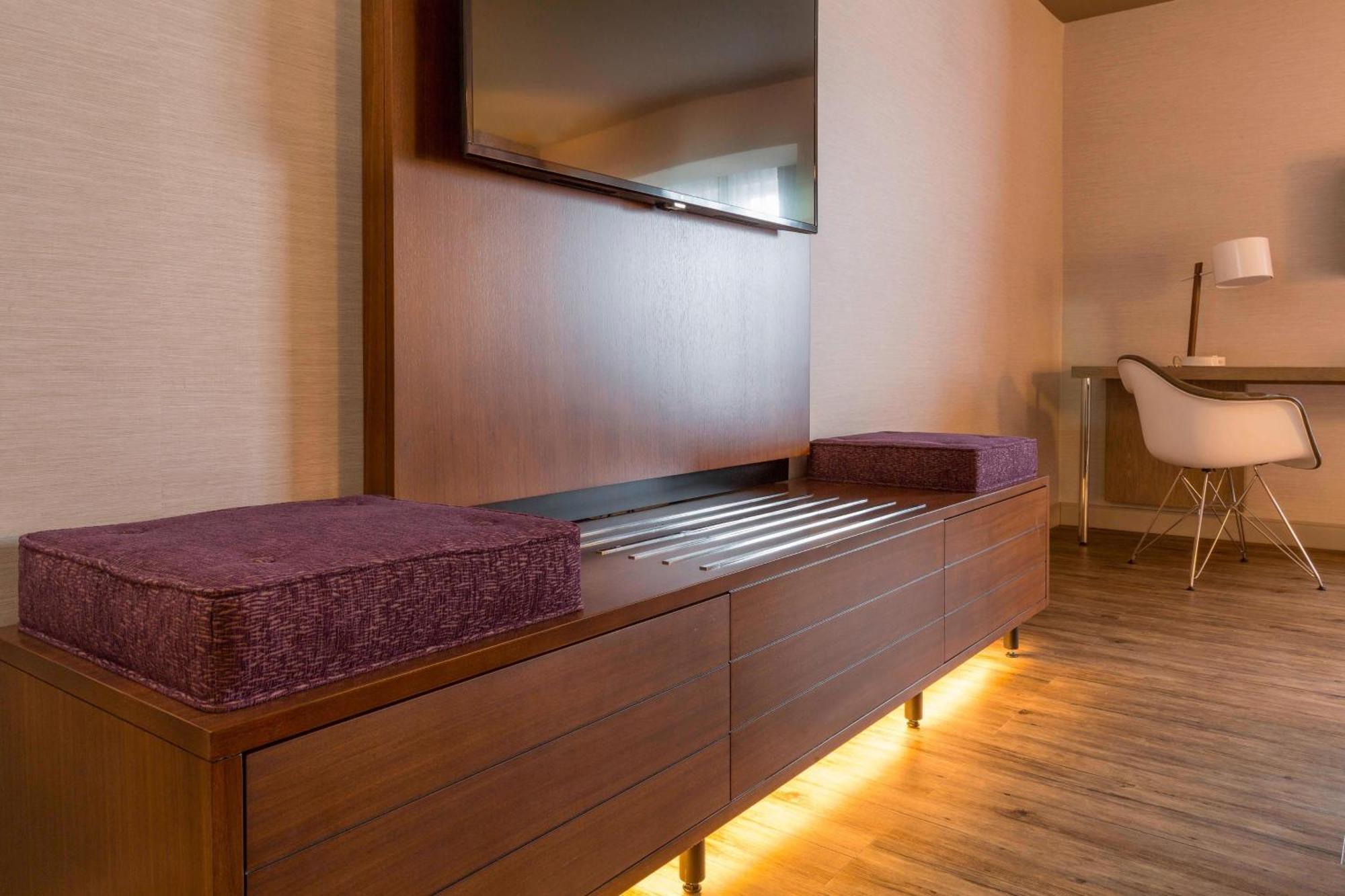 The Del Monte Lodge Renaissance Rochester Hotel & Spa Esterno foto